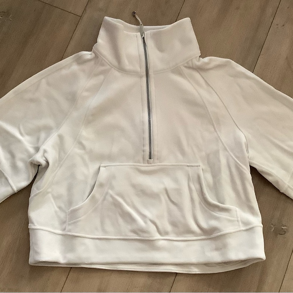 Lululemon scuba funnel neck soft velvet, bone colour Half-Zip Pullover; size m/l